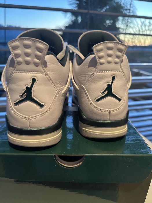 Jordan 4 odionized green