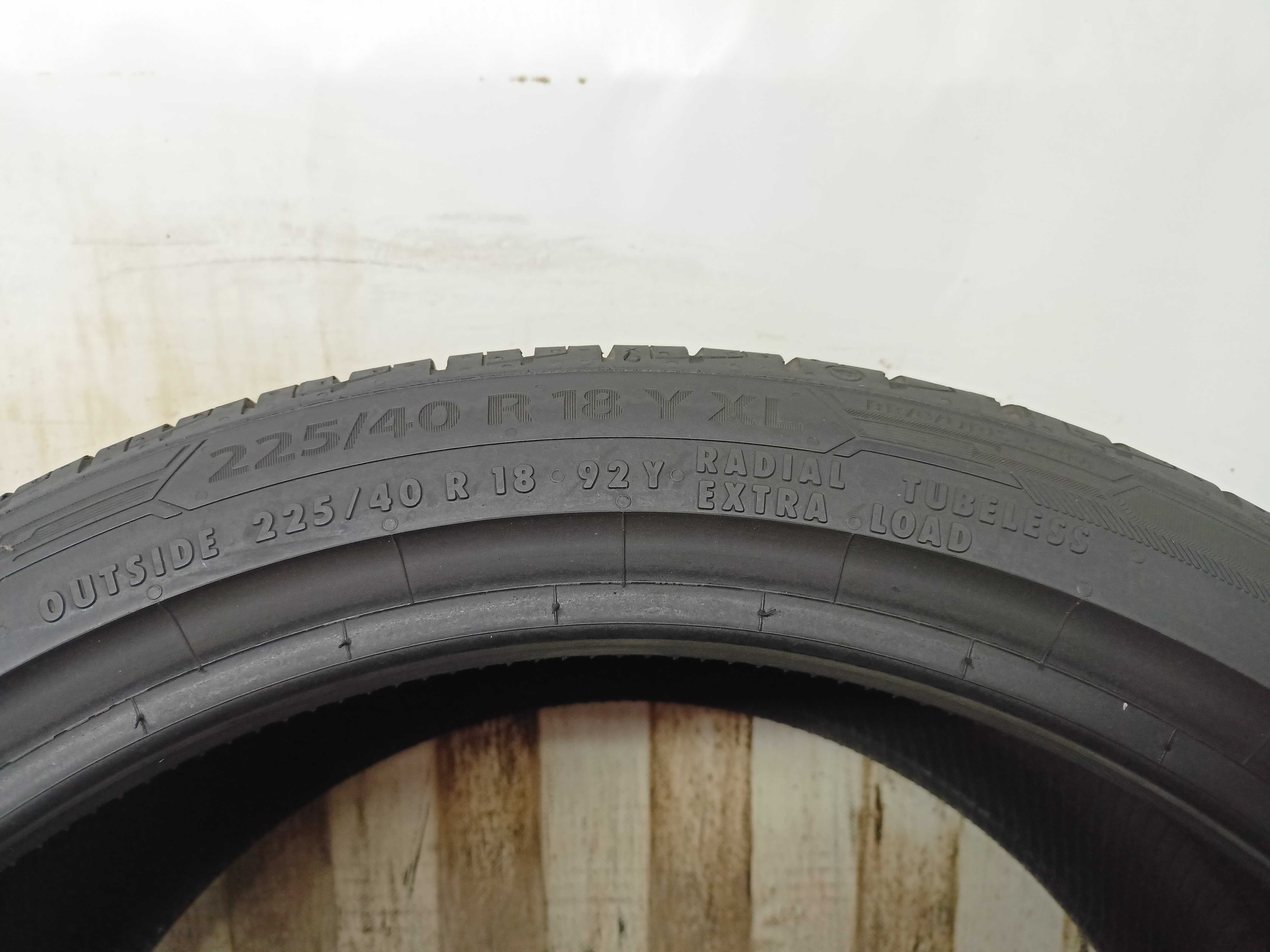 Barum Bravuris 5HM 225/40/18 20r. 92Y 8,5mm (5416)