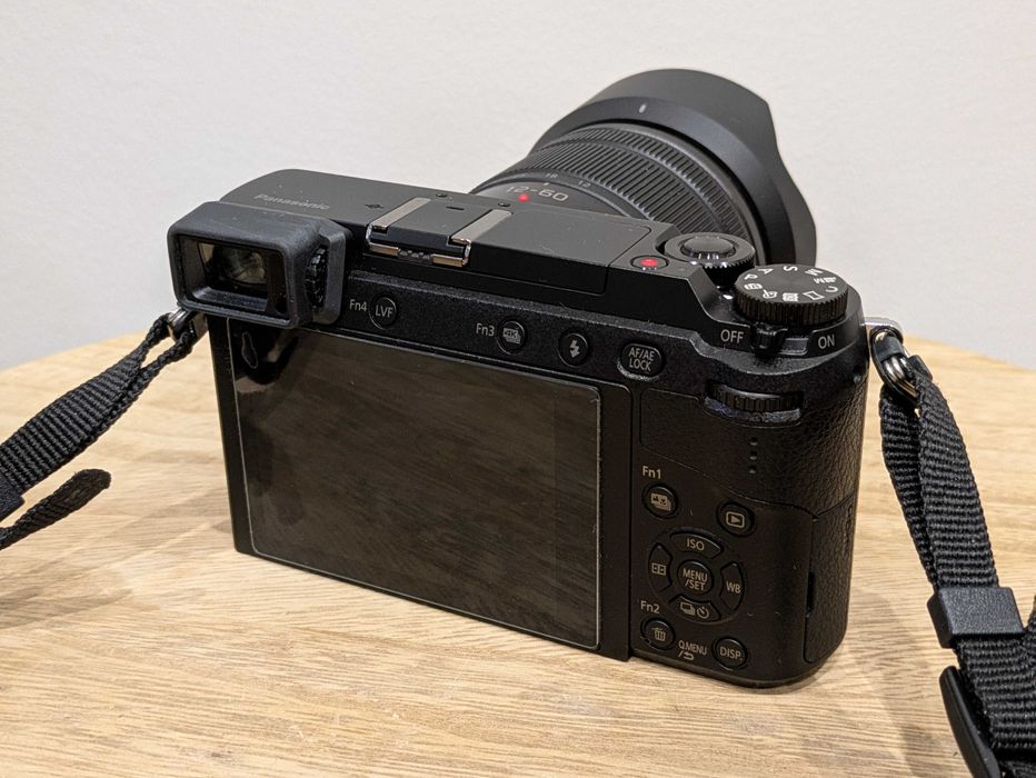 aparat Panasonic Lumix GX80 + 12-60 mm + karta SD + torba i ładowarka