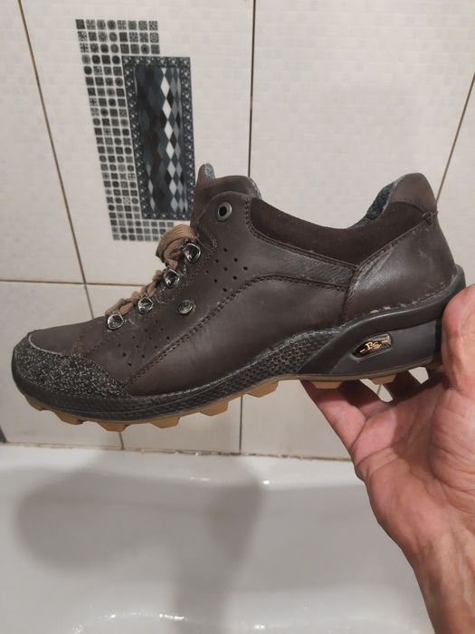 Продам мужские туфли 44рр