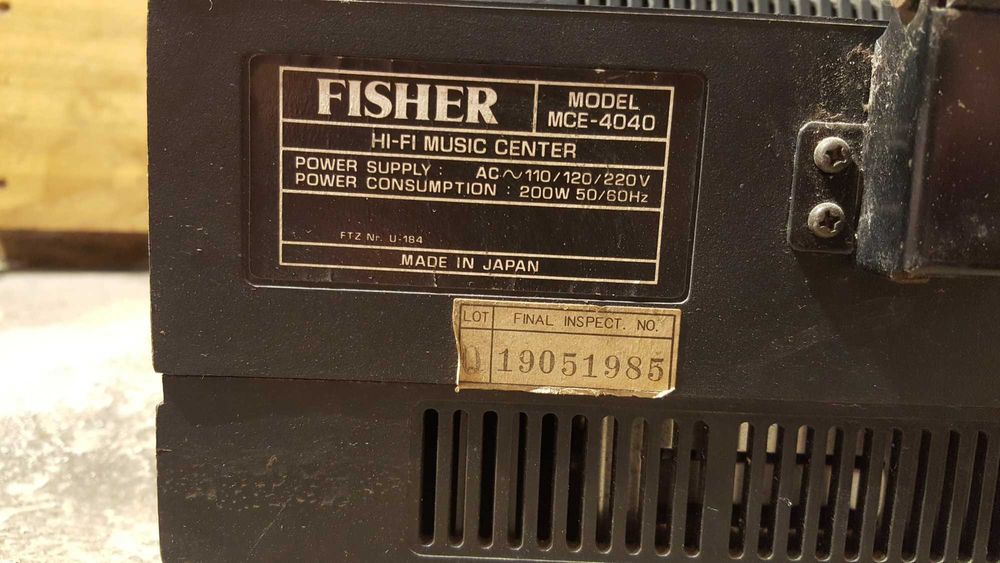 Fisher Hi-Fi Center MCE 4040 - Uszkodzony. Czytaj opis.