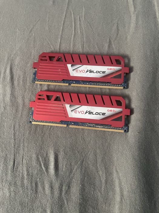 Geil Evo Veloce 8GB (2x4GB) PC3-12800 DDR3 GEV38GB1600C9DC