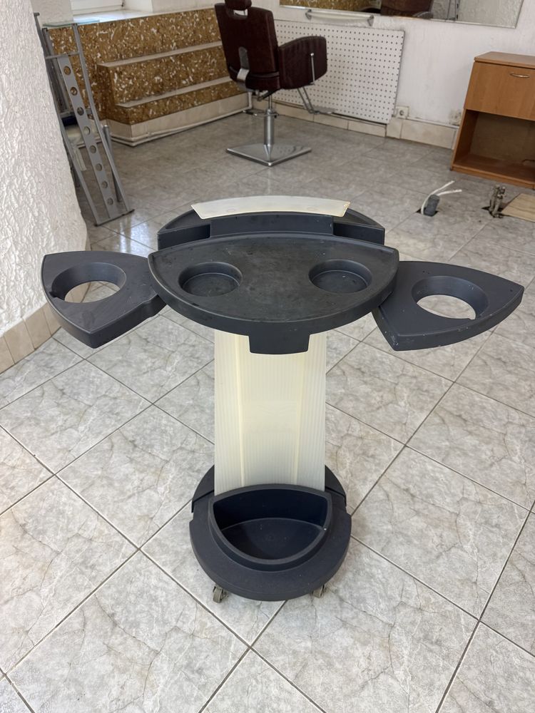 Продам парикмахерское кресло