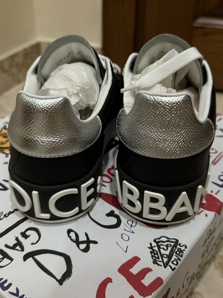 Продам кросівки Dolce&Gabbana, 36 р., оригінал, ста нових.