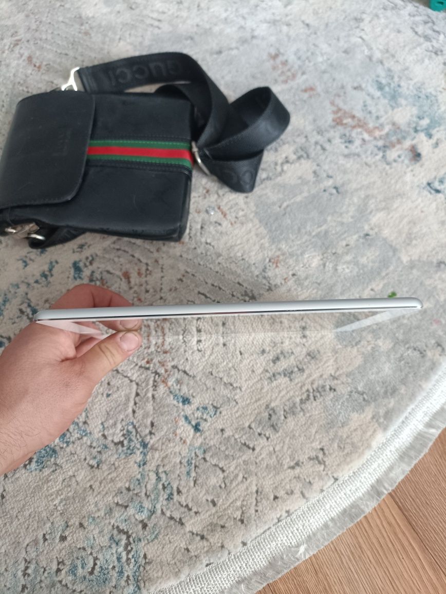 Ipad Air 128 gb хороший