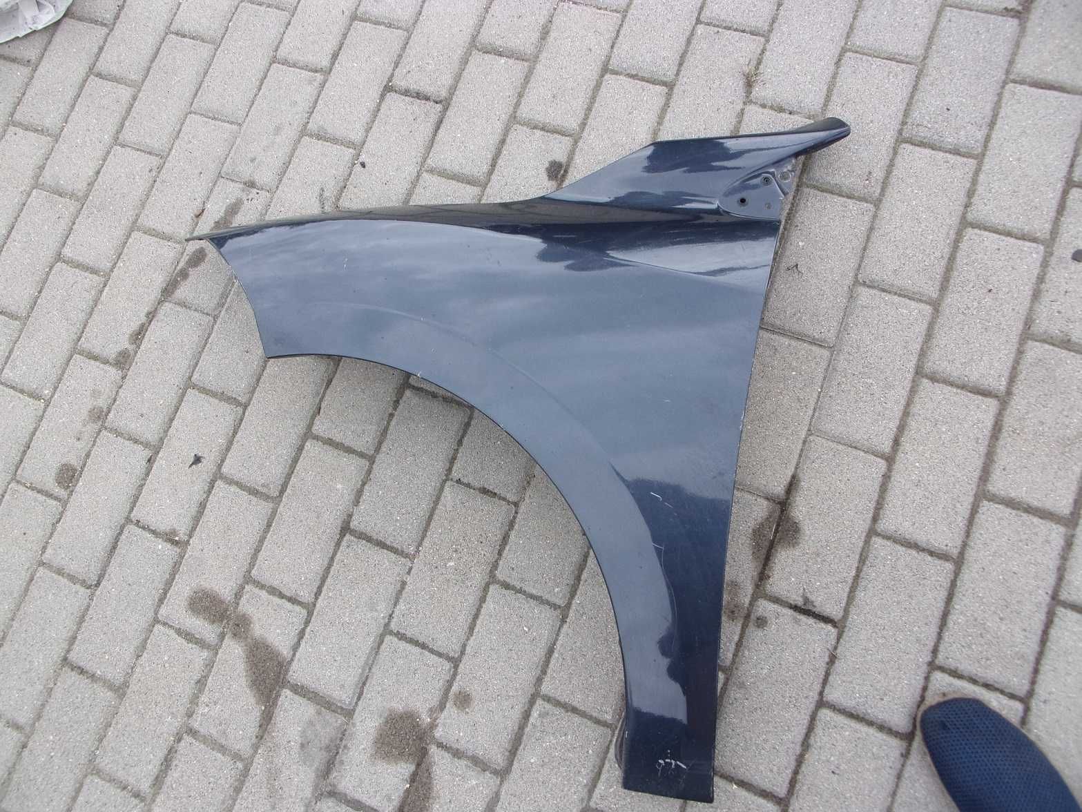 Błotnik lewy przód lewy przedni Renault Megane III 2008r-2016r