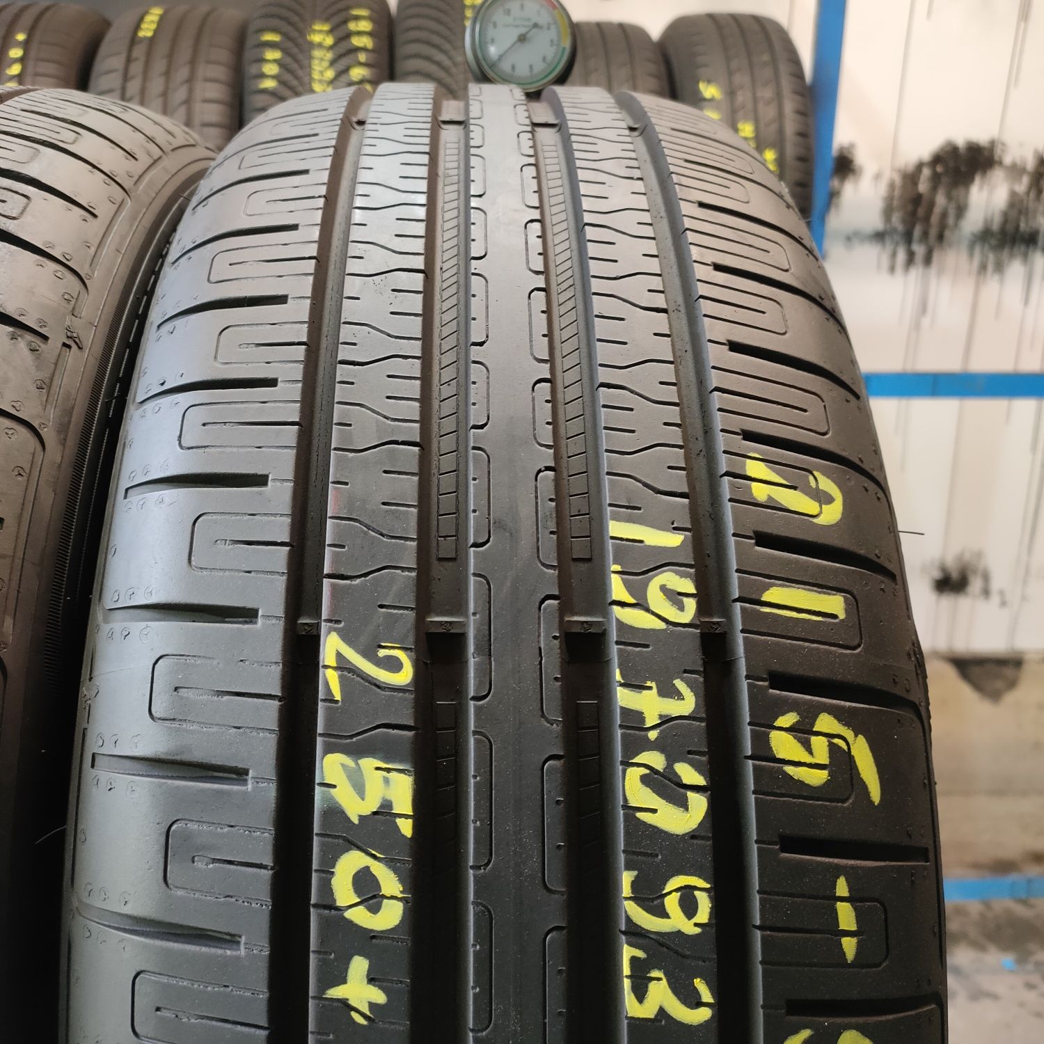 215/50r19 GoodYear EfficientGrip Performance 7.0mm