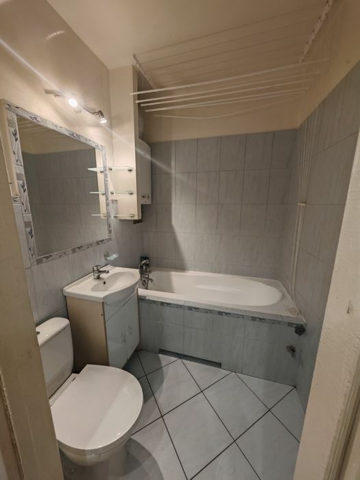 2-Pokojowe mieszkanie na osiedlu beskidzkim