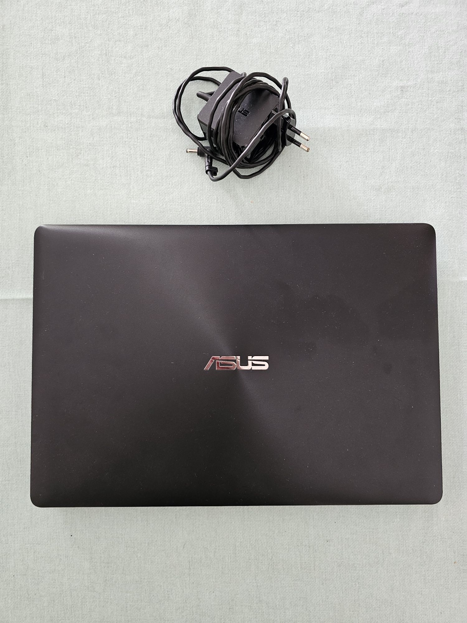 Portátil ASUS F453M