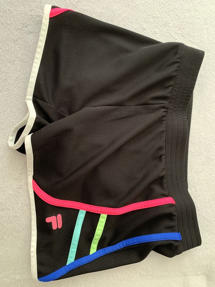 FILA Sport Czarne krótkie spodenki r. XS