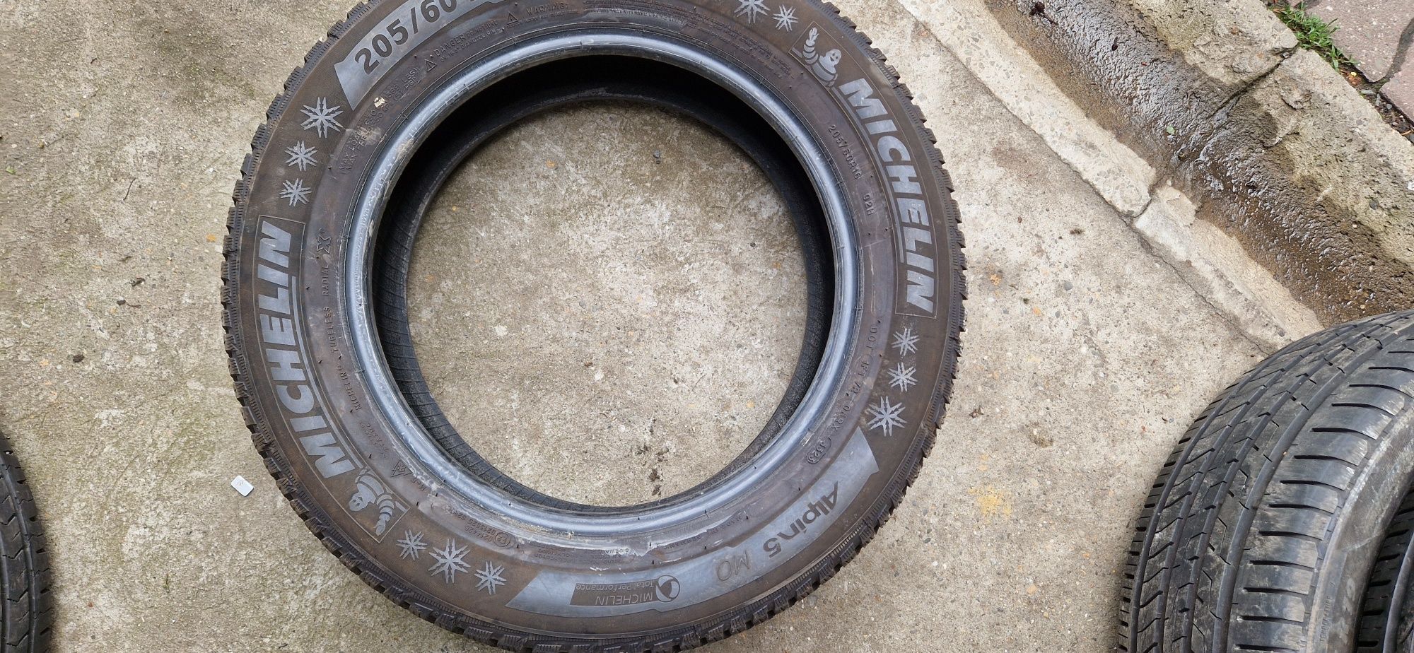 205/60 R16 92H Michelin Alpin 5 MO 7mm 2023r