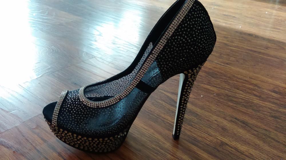 Nowe buty rozmiar 37 szpilki z cyrkoniami