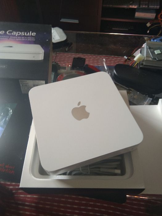 Apple Time Capsule 802.11n (1st Gen).