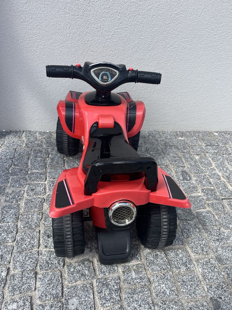 Moto 4 de criança