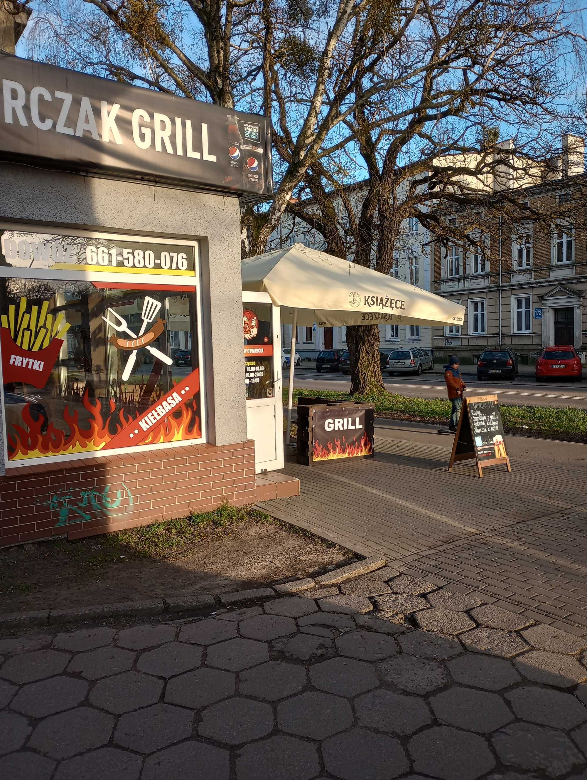 Lokal gastronomiczny, pizzeria, kebab, grill.
