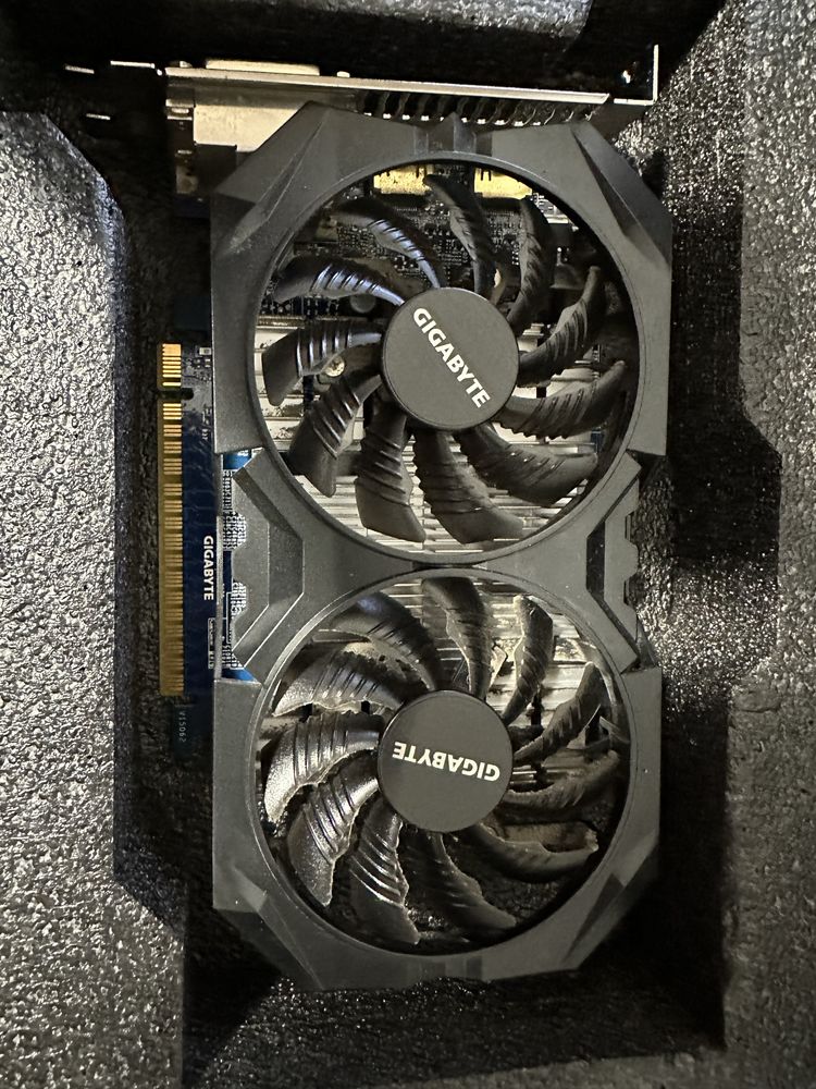 Karta graficzna Gigabite Nvidia gtx 750 ti 4gb