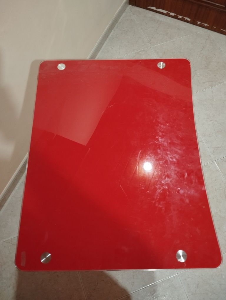Mesa de vidro vermelha