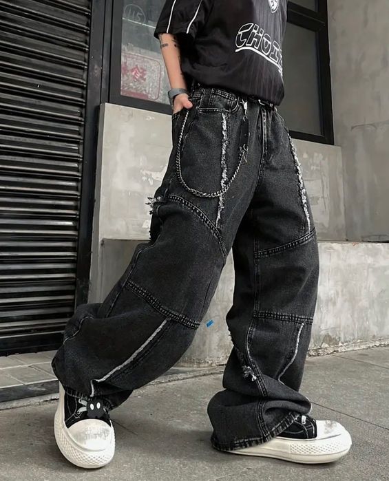 Продаю НОВІ джинси, товар повністю відповідає фото (фото з сайту)