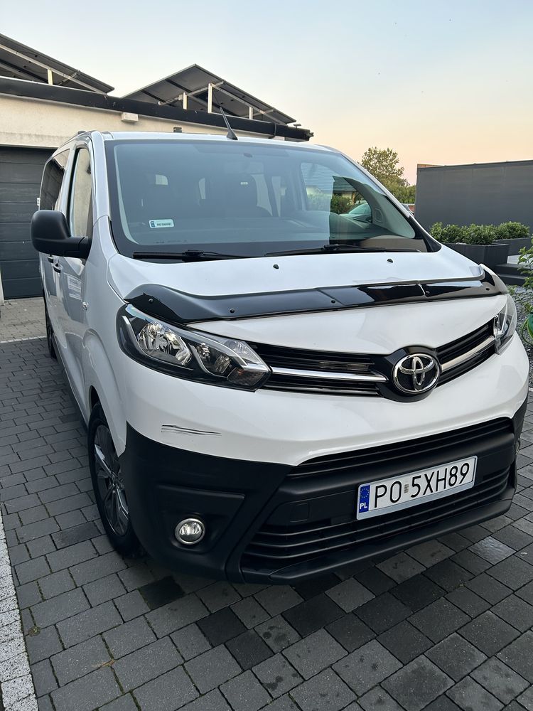 Wynajem busa 9 osobowego