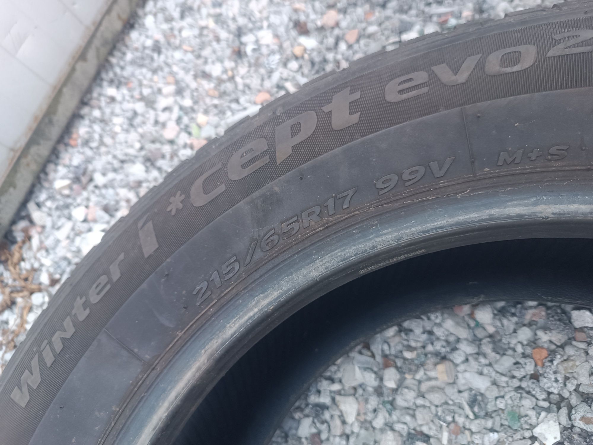 215/65R17 dwie opony zimowe Hankook