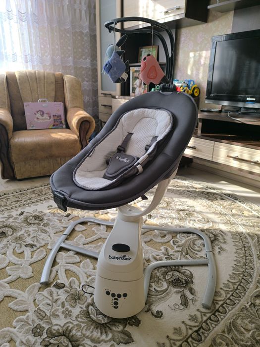 Гойдалка для малюків