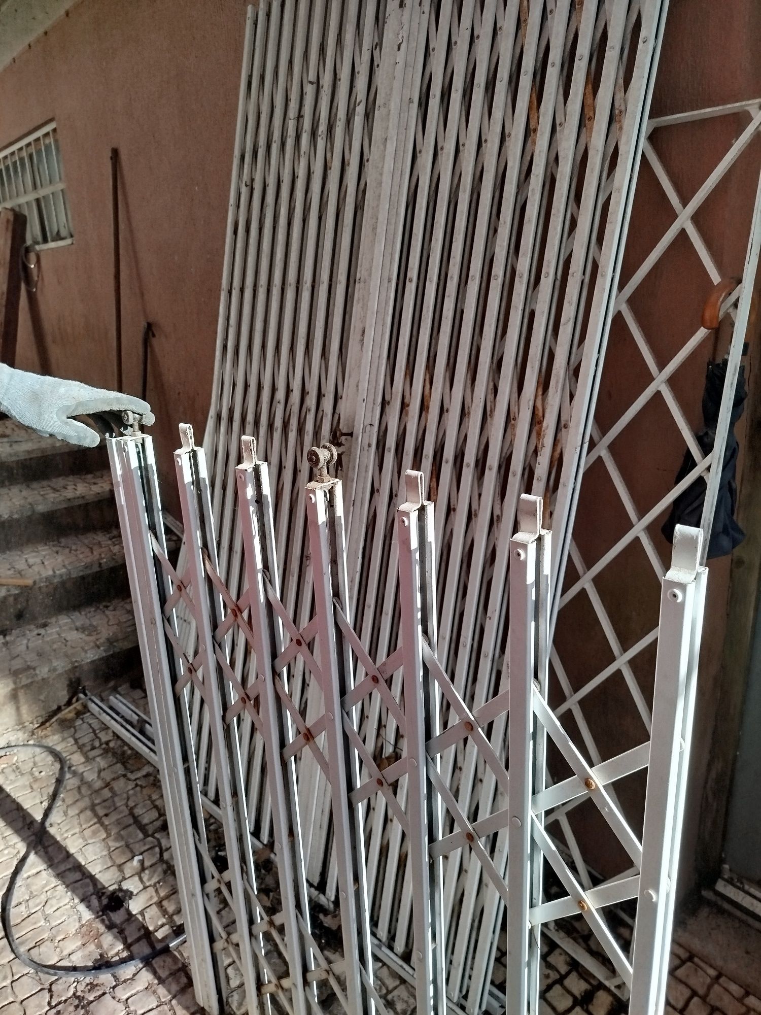 Vendo grades para janelas