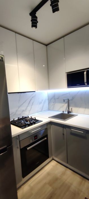 Продам эксклюзивную 2к.кв. Новые дома улучшенка 2балкона