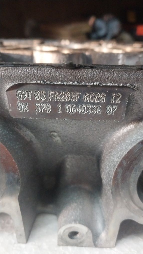 Продам головку ГБЦ Renault Master 2 2.5