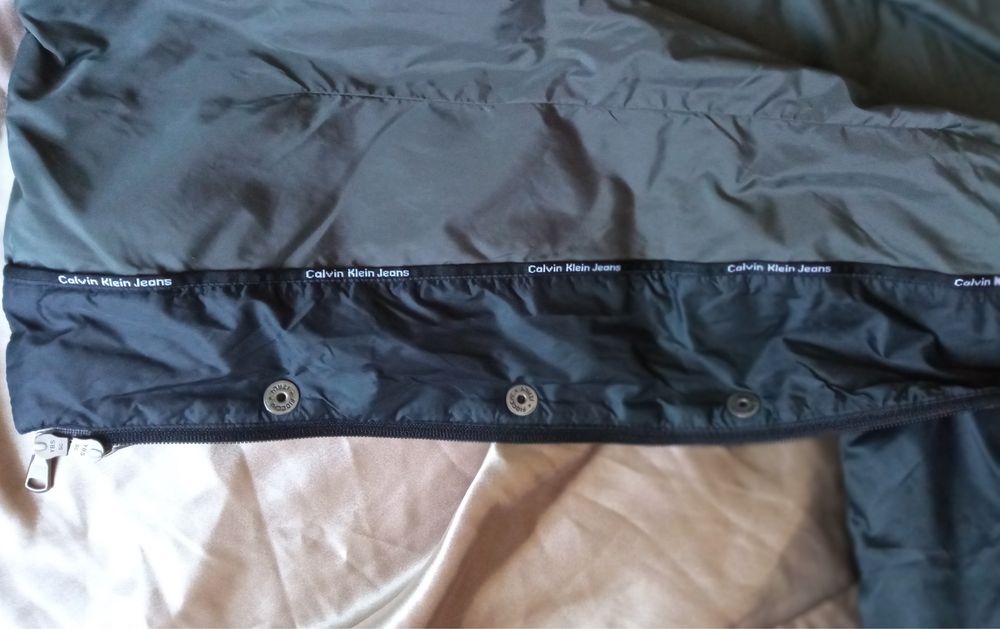 Damska kurtka Calvin Klein. M/L. Stan bdb