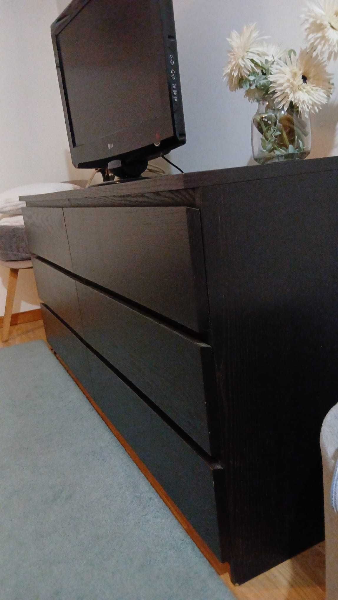 Conjunto IKEA – Cama, Mesinhas, Cómoda (preto) (Disponível em Outubro)