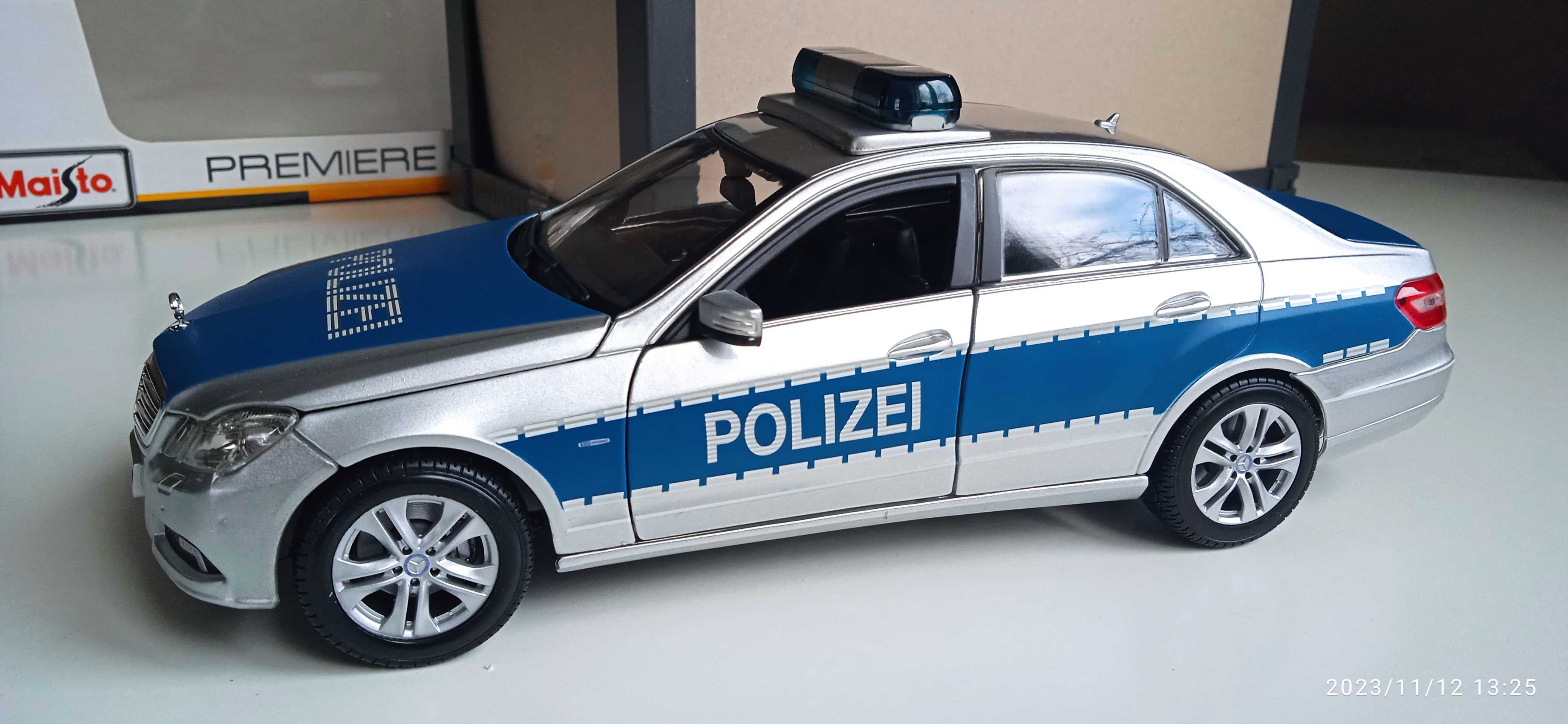 Модель 1.18 Mercedes Benz E-Class German Police