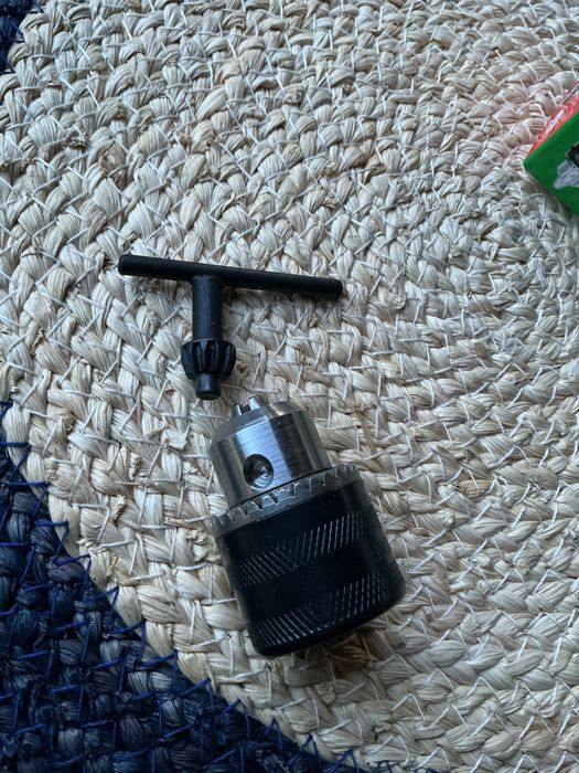 Новий якісний патрон дрелі 0-10 3/8 с ключем в комплекті новий якісний