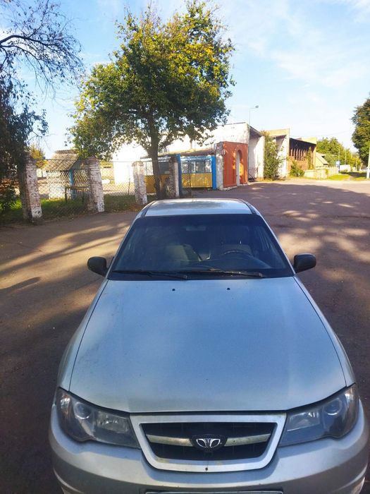 Продам нексію находу