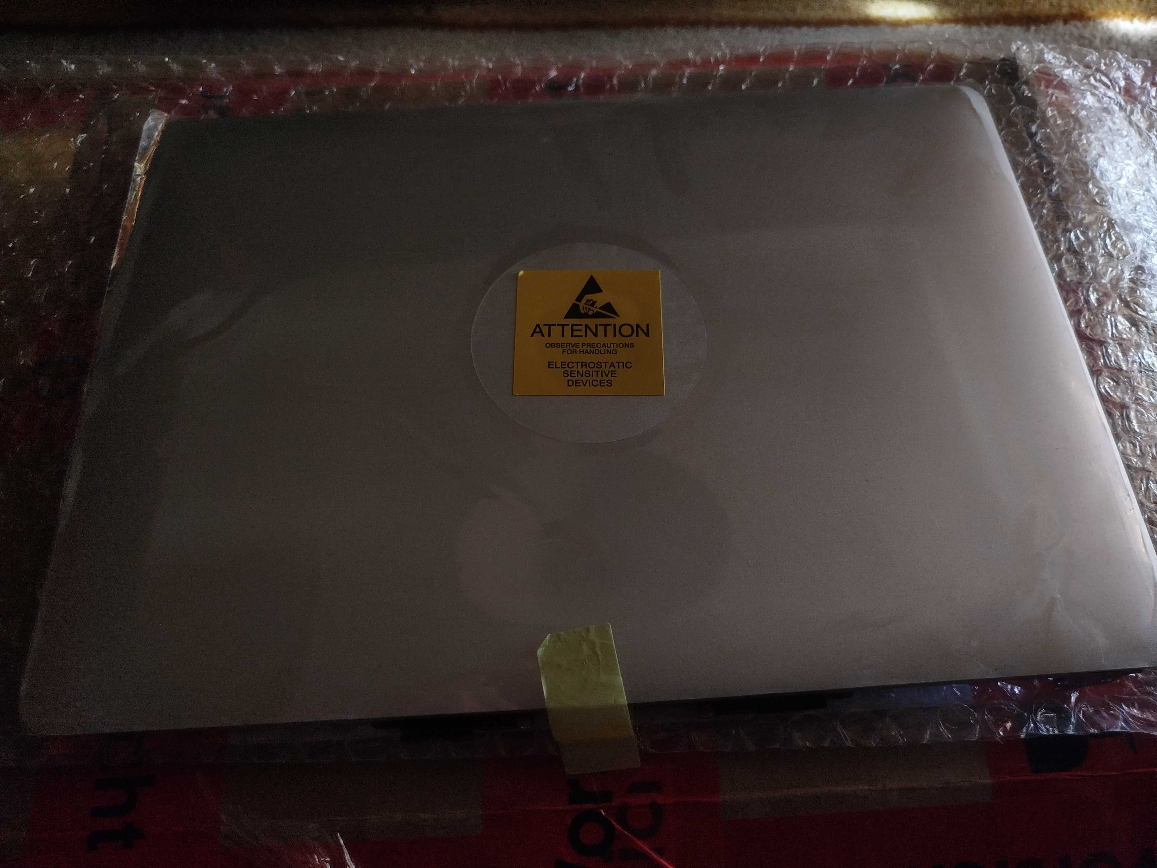 Ecrã MacBook pro novo