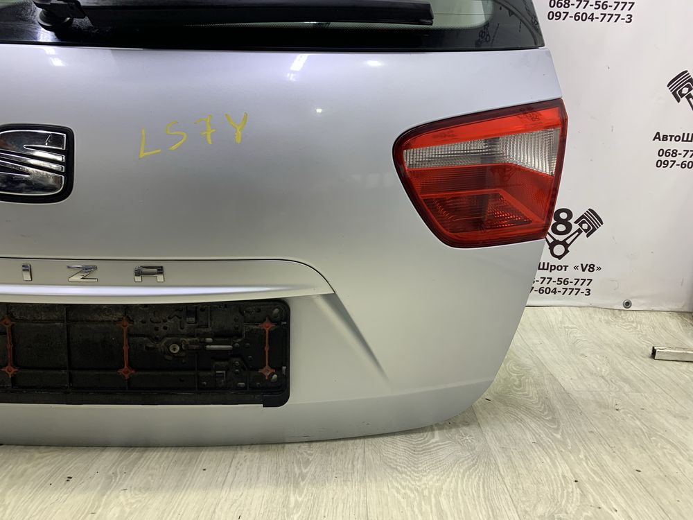 Кришка багажника Seat Ibiza 4 MK4 6J ляда сеат ібіца LS7Y