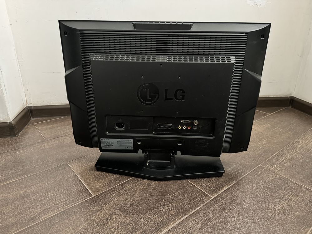 Телевизор LG 20LS1R