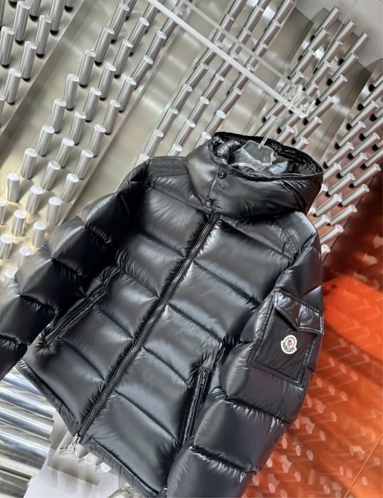 Kurtka męska Moncler Maya czarna puchowa z kapturem gęsi puch M