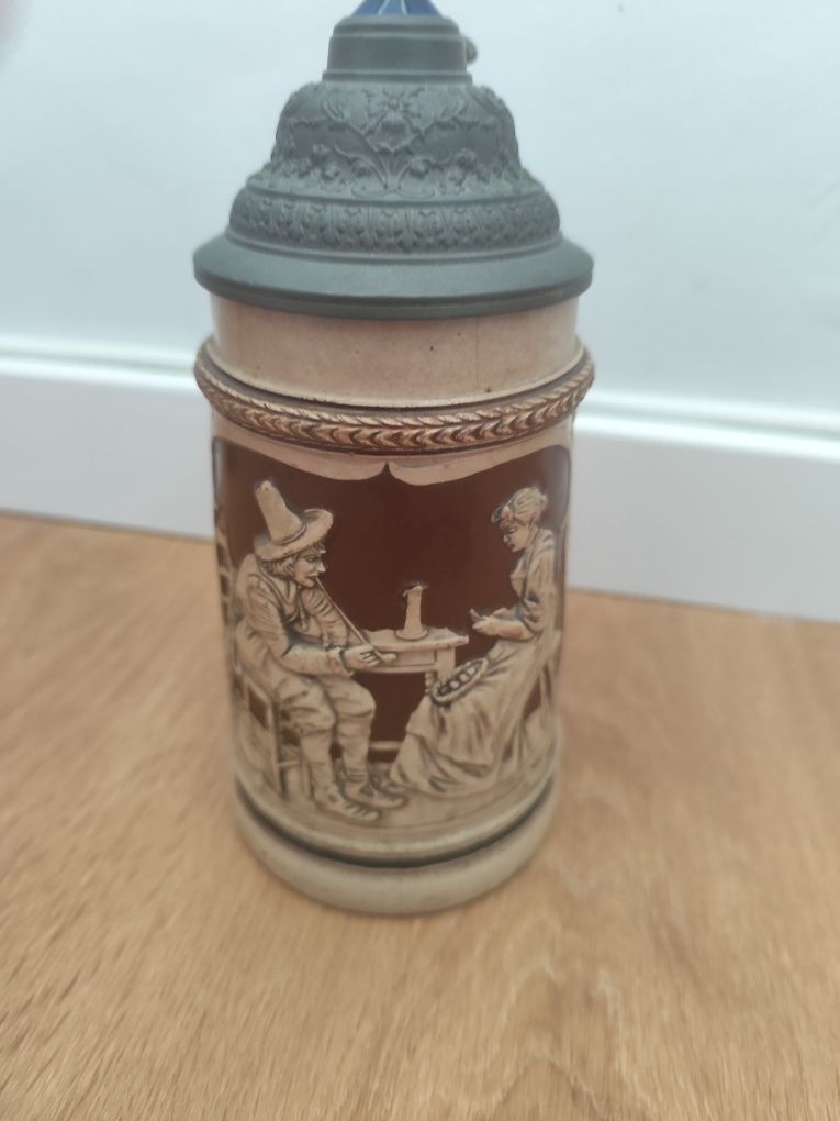 Caneca com tampa
