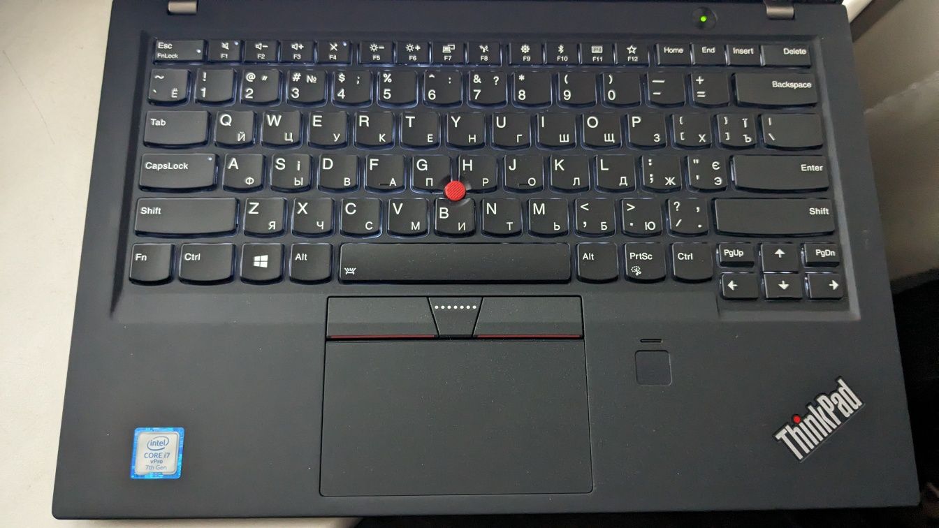 Ноутбук/ультрабук Lenovo ThinkPad X1 Carbon 5th Gen i5-7300U 8/128Gb