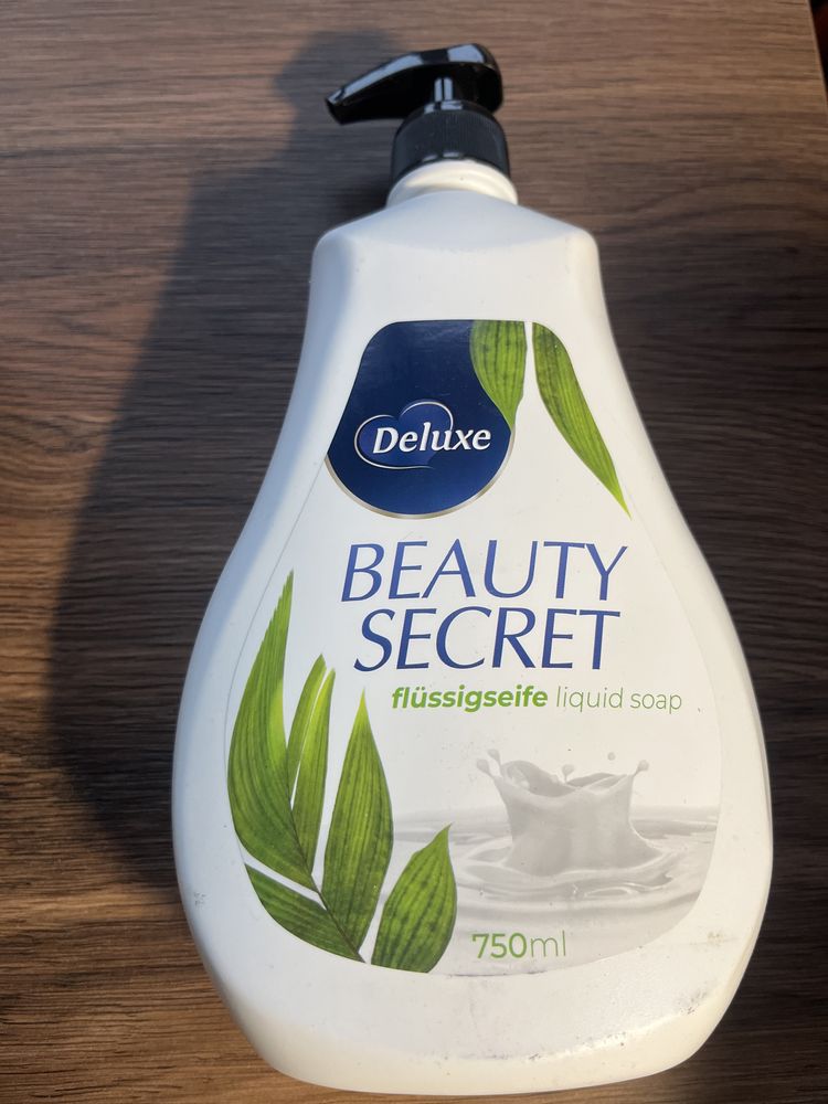 Deluxe - Beauty Secret mydło w płynie 750 ml