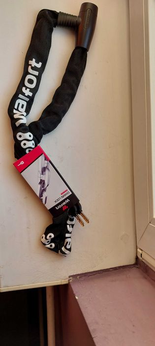 Solidne zapięcie antykradzieżowe do roweru /Walfort/.