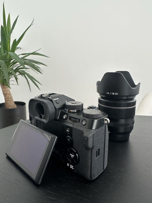 Fujifilm X-T5 + Lente XF 18-55mm f/2.8-4 R LM OIS – Excelente Estado