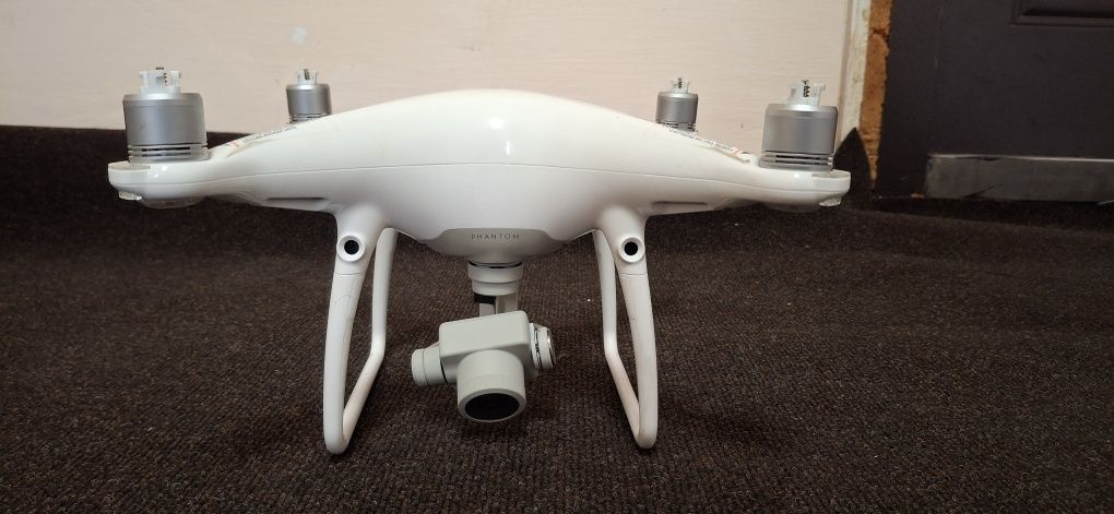 Дрон- квадрокоптер DJI Phantom 4 Advanced