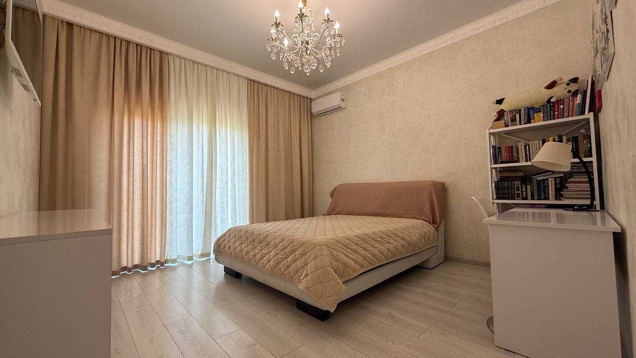 Продам дом в Лесках с отличным ремонтом+мебель+техника Море рядом