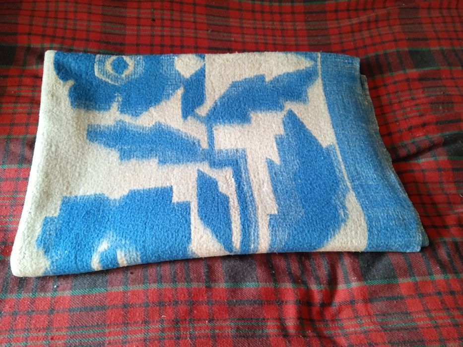 Одеяло шерстяное б.у полуторноее