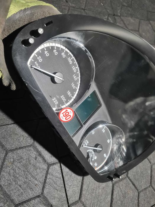 Mercedes Vito 639 licznik zegary europa Viano 639