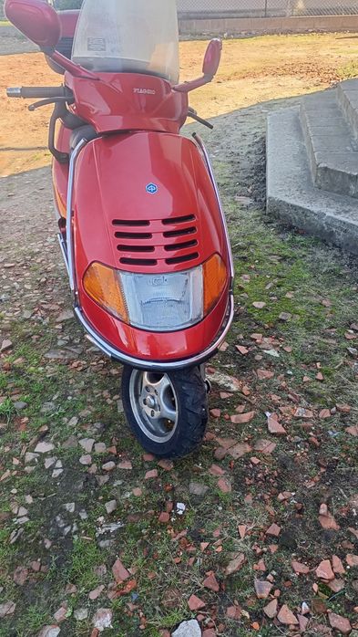 Skuter Piaggio 125 motor