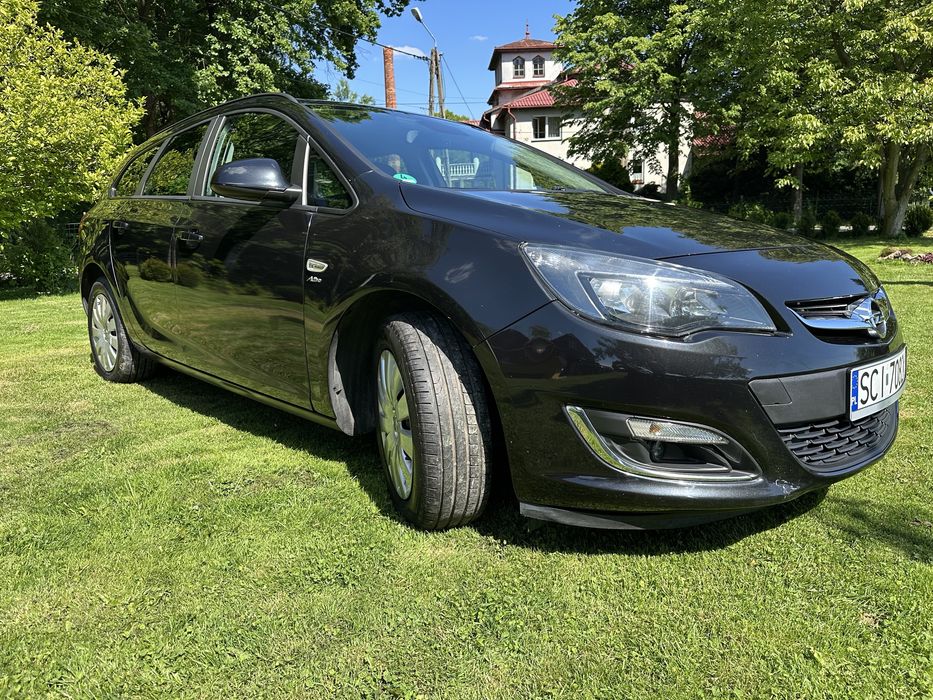 Opel Astra J kombi 1.4 turbo z nowym gazem plus hak