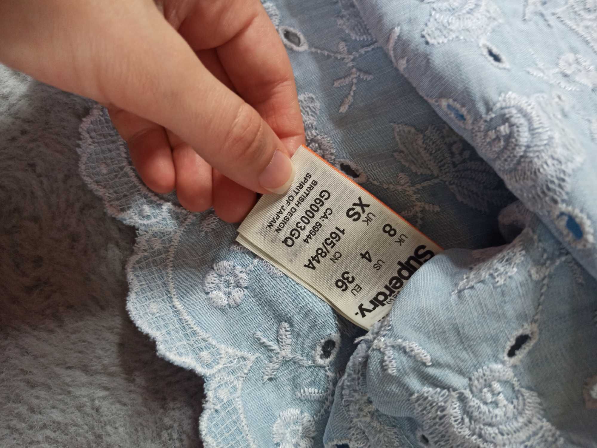 Błękitny top halter z haftem • Superdry • rozmiar XS