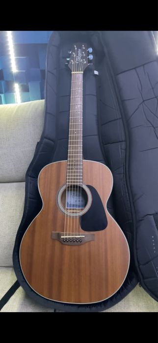 Vendo violão takamine, como novo!